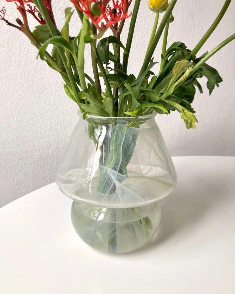 Vaso a fungo in vetro striato