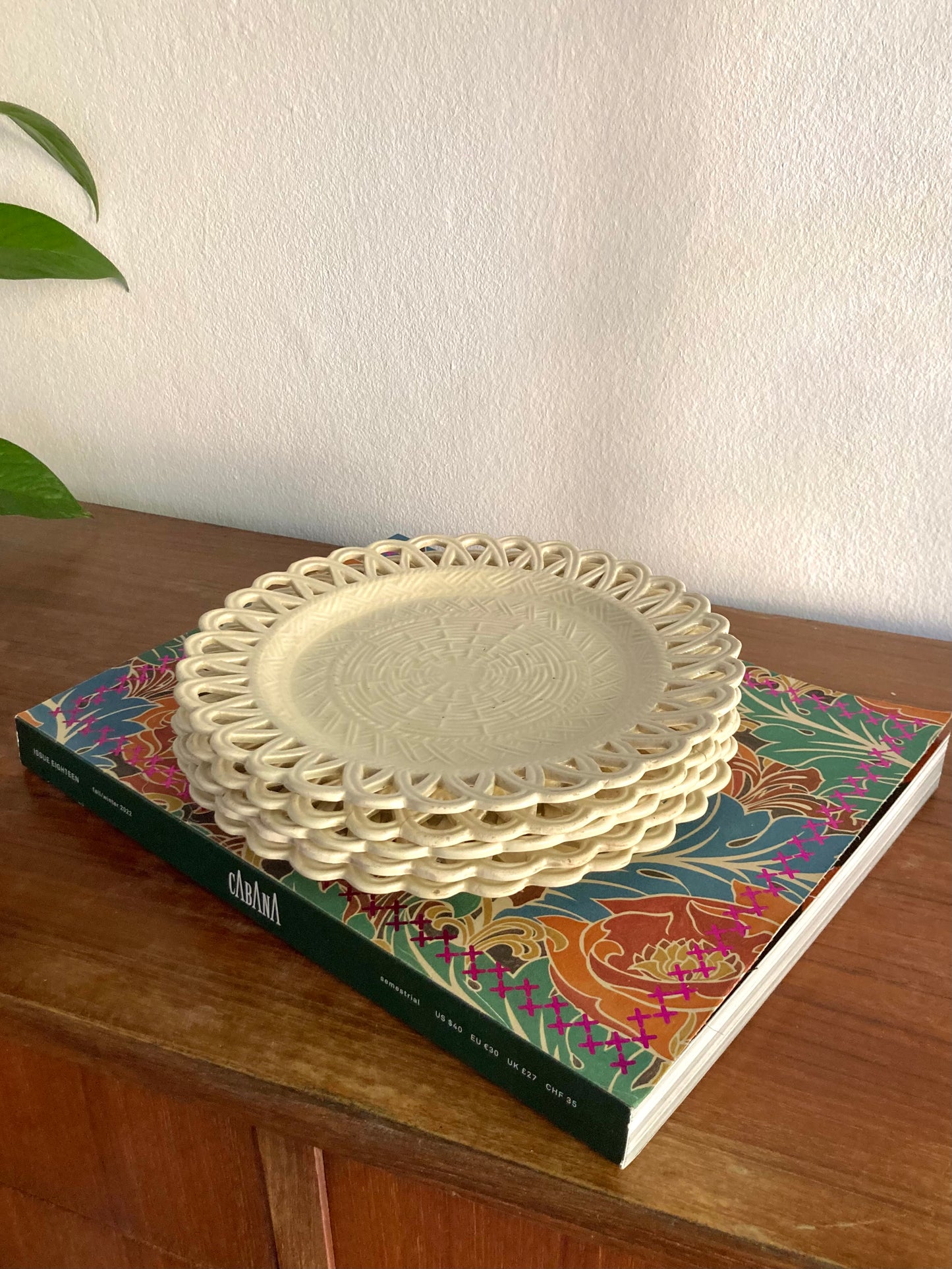 Set of 5 mid-20th century majolica saucers