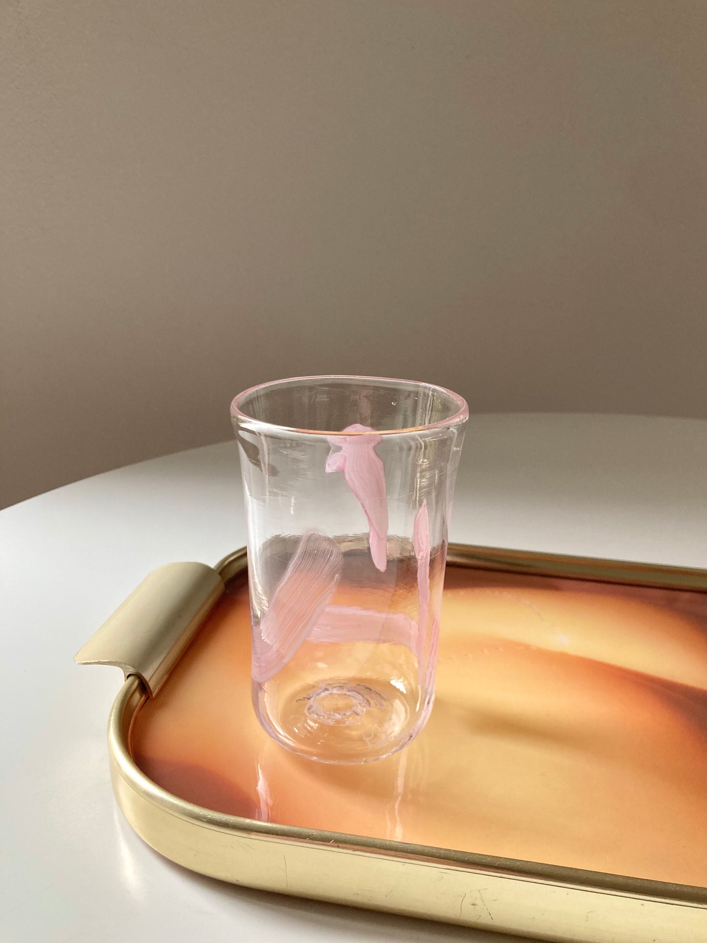 Set di goti veneziani trasparenti con linee rosa