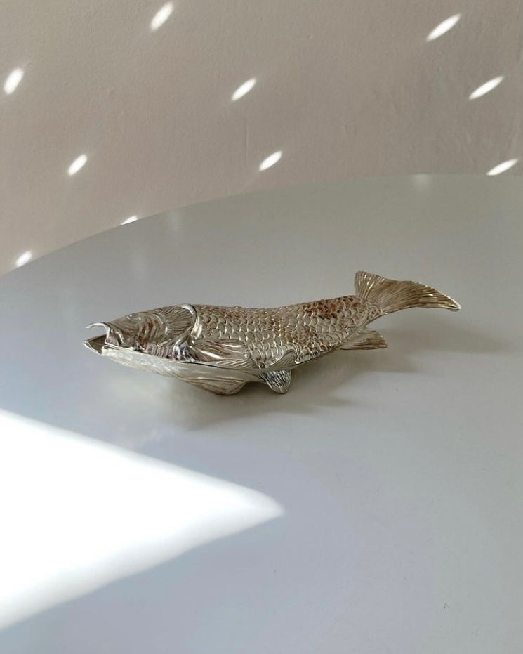 Carp-shaped napkin holder