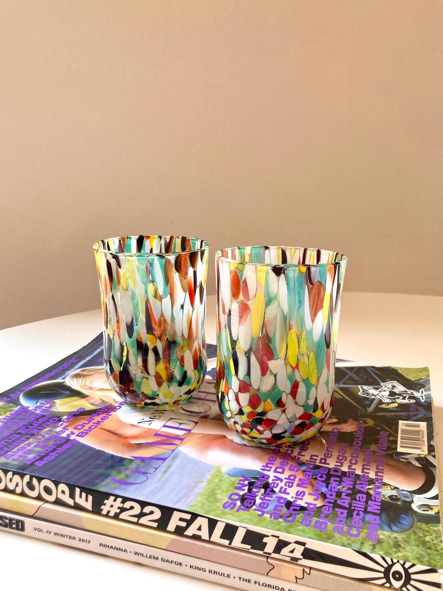 Pair of Gothic glasses in speckled glass
