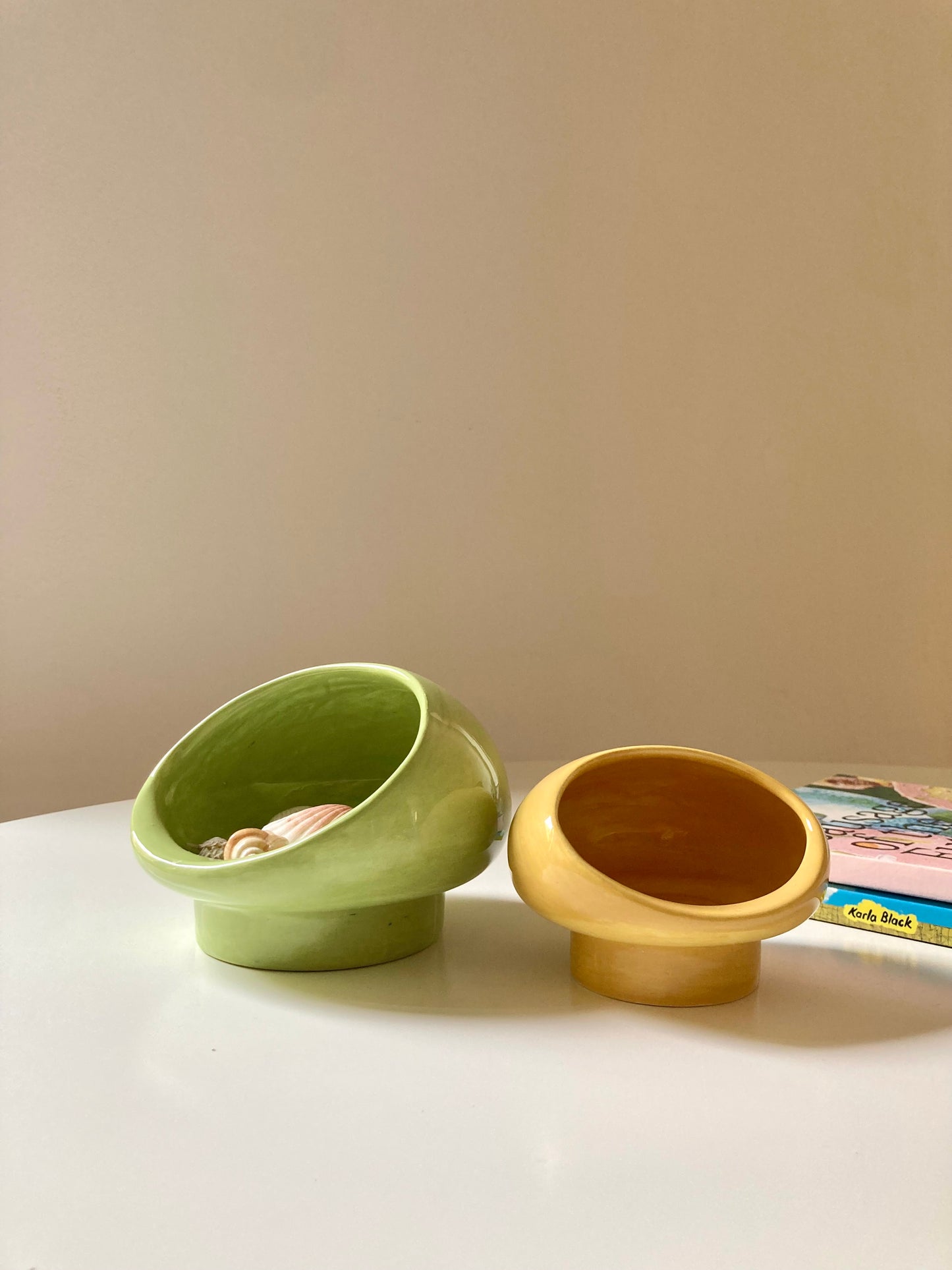 Large Gabbianelli object holder