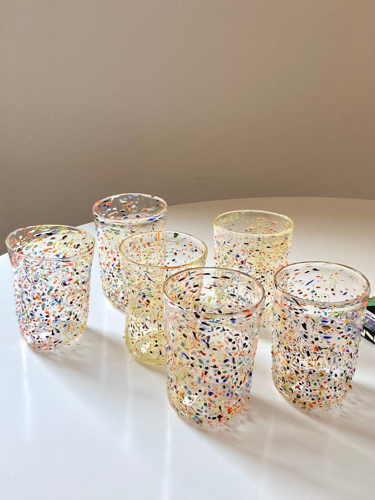 Set di goti veneziani coriandolo