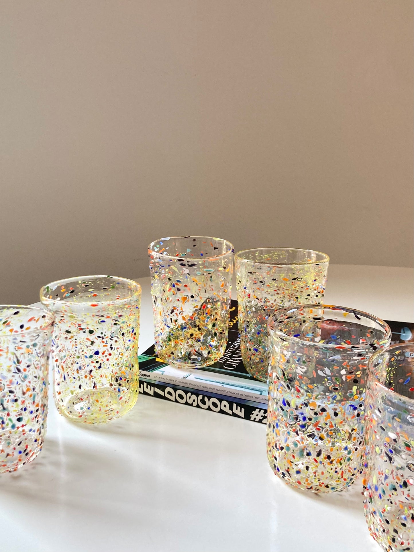 Set di goti veneziani coriandolo