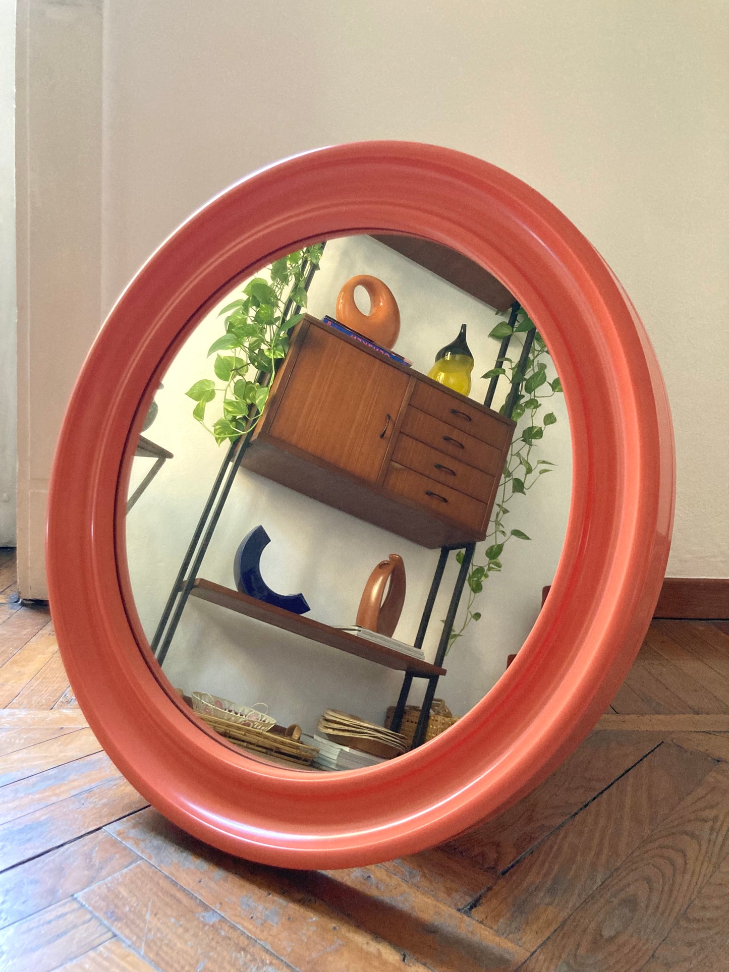 Carrara and Matta mirror 'America' model