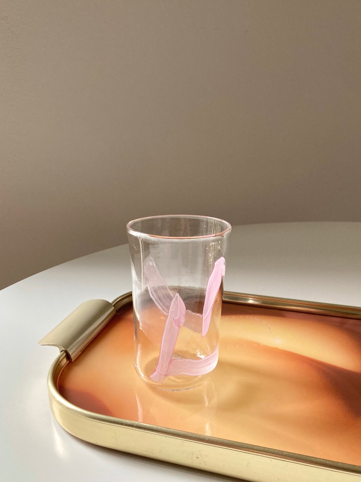 Set di goti veneziani trasparenti con linee rosa