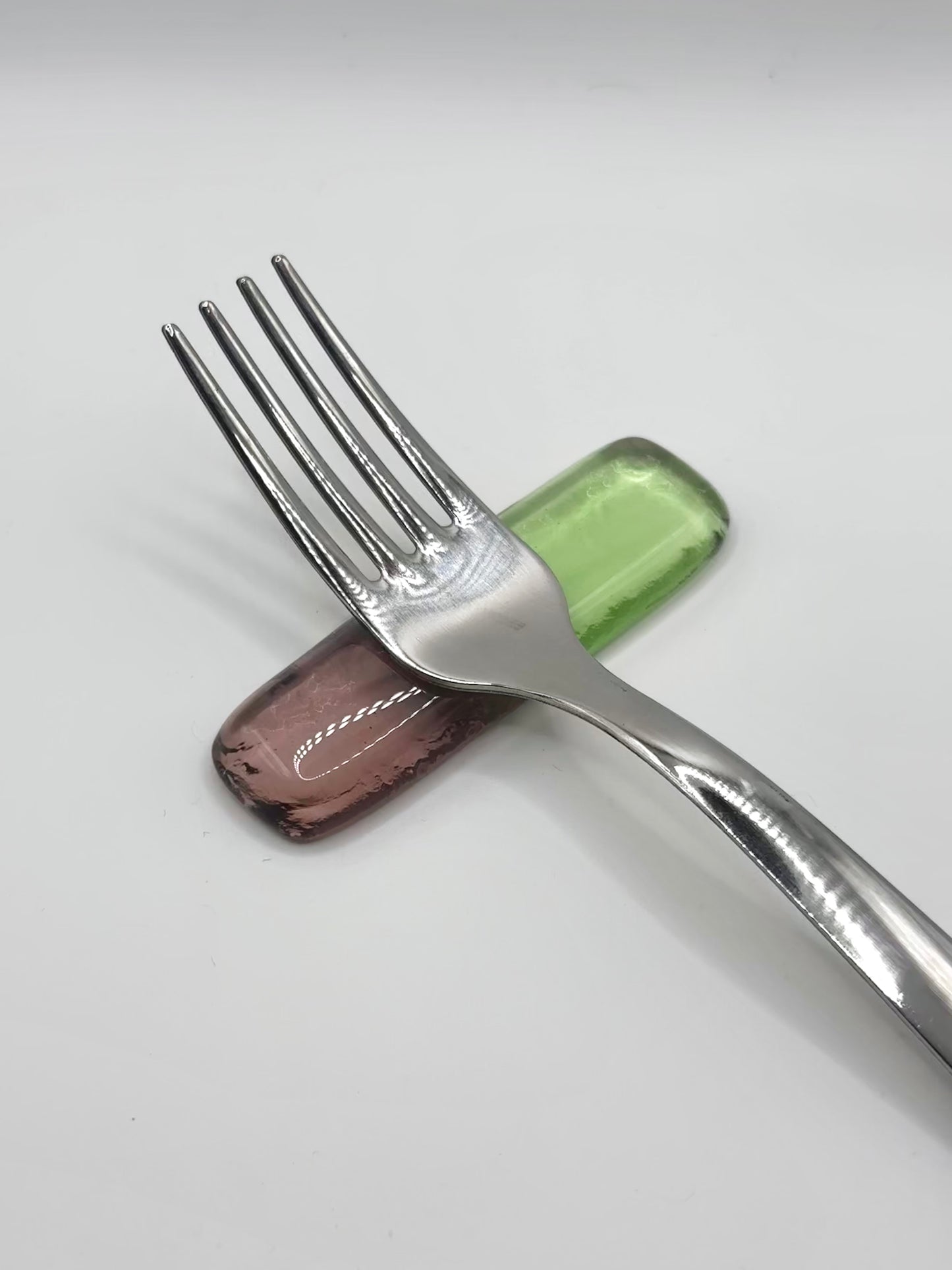 Set di poggia posate verde-vinaccia