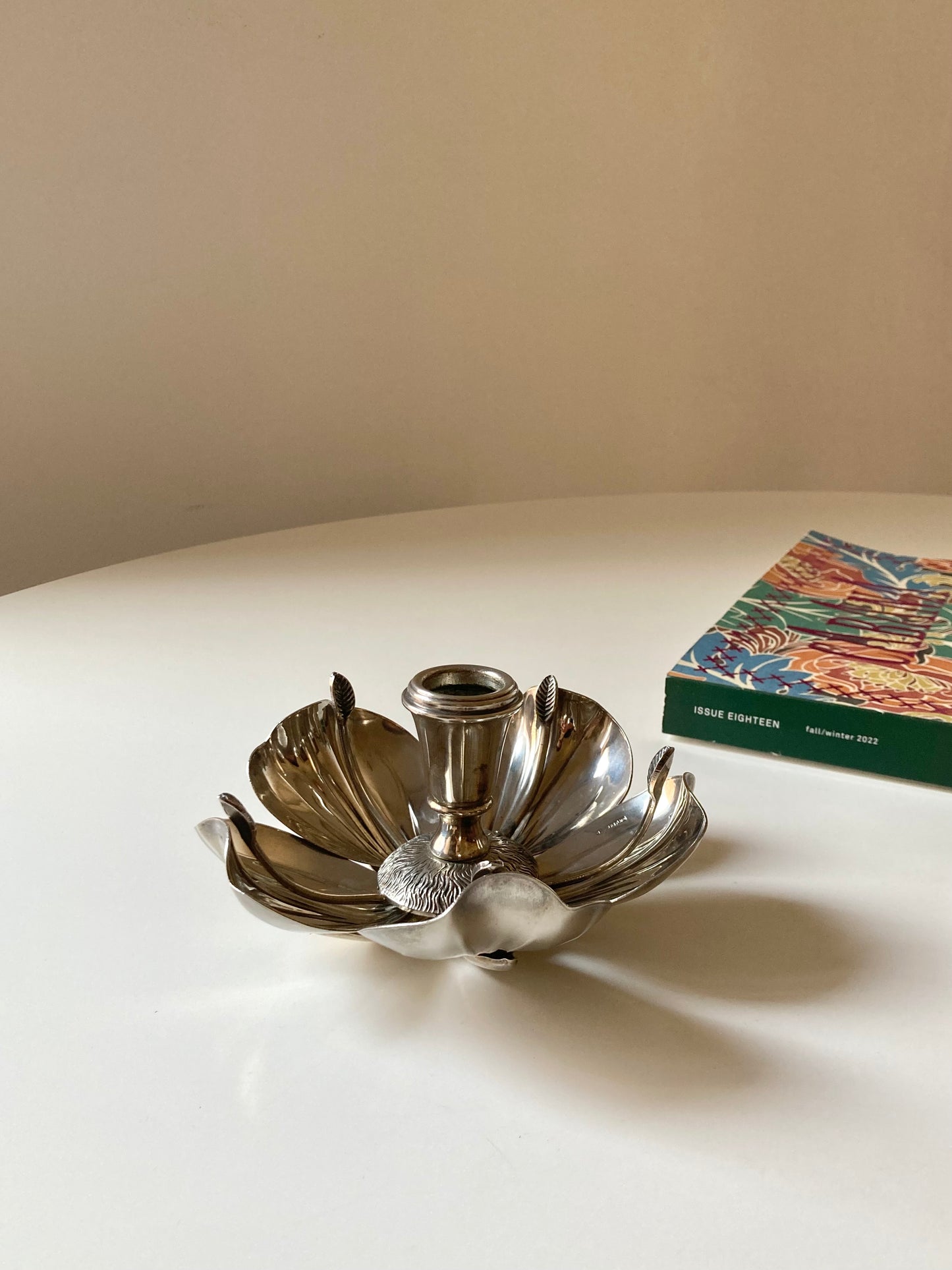 Portacandela a fiore con posaceneri
