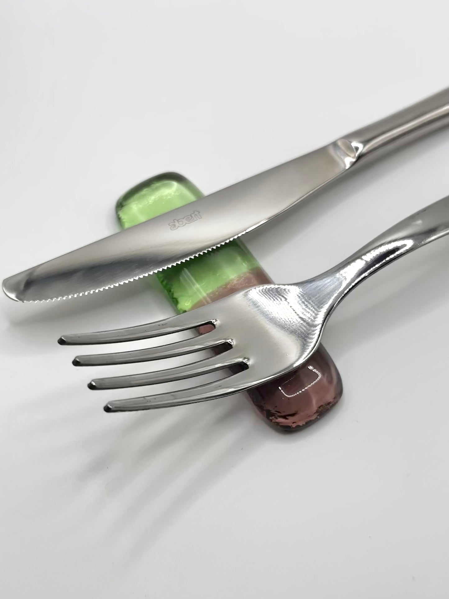 Set di poggia posate verde-vinaccia