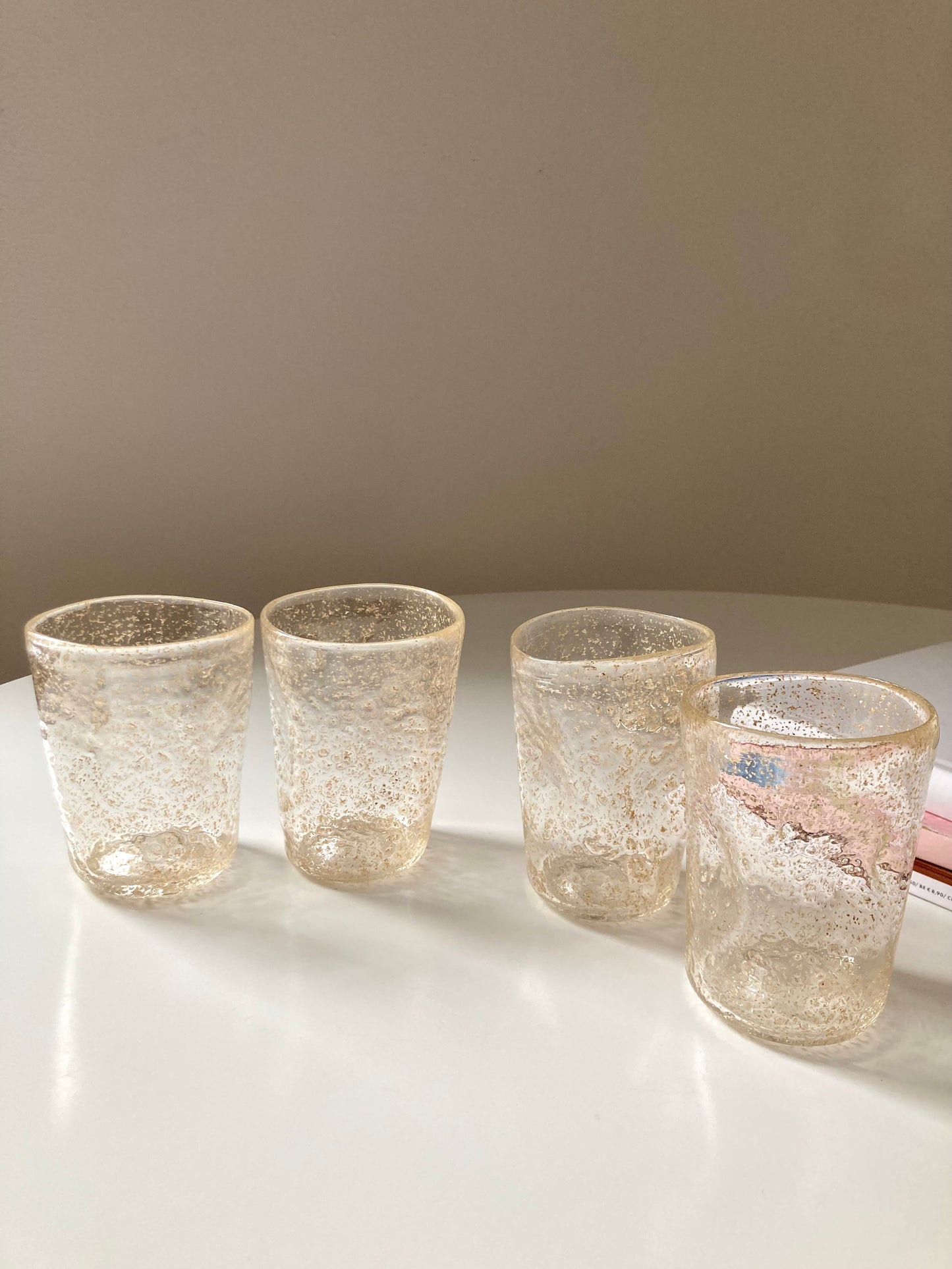 Set di goti veneziani trasparenti con glitter oro