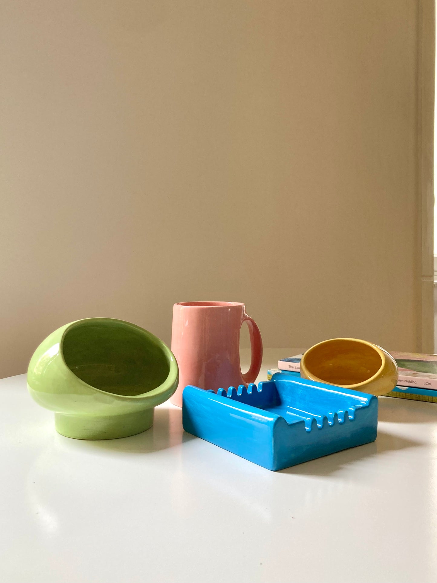 Large Gabbianelli object holder