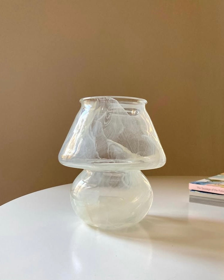 Vaso a fungo in vetro striato