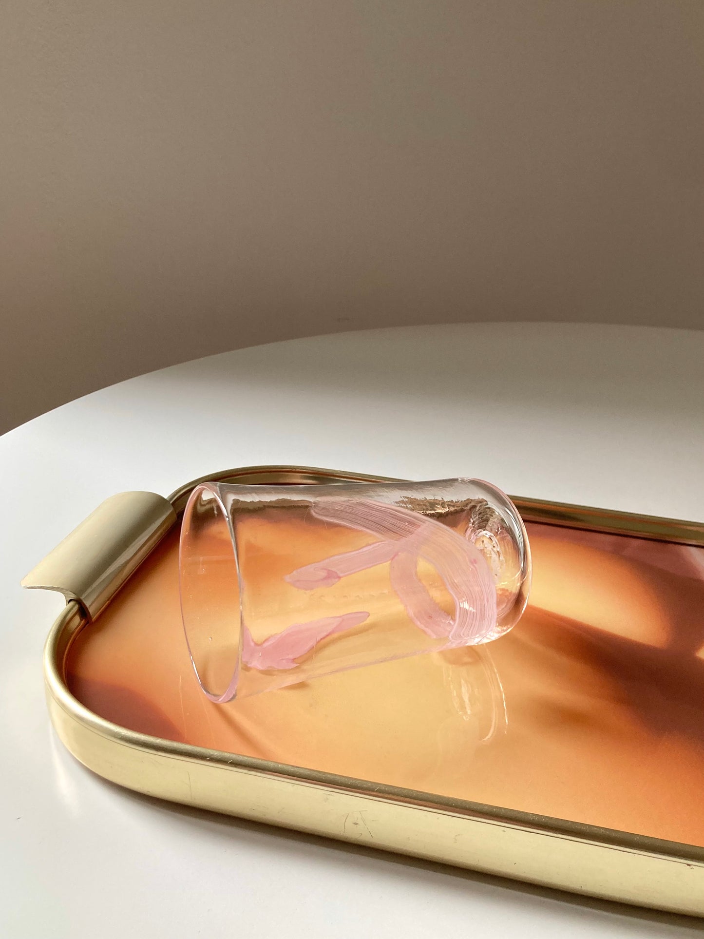 Set di goti veneziani trasparenti con linee rosa