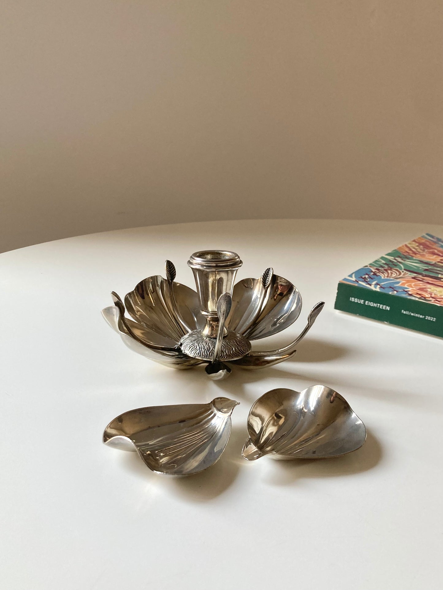 Portacandela a fiore con posaceneri