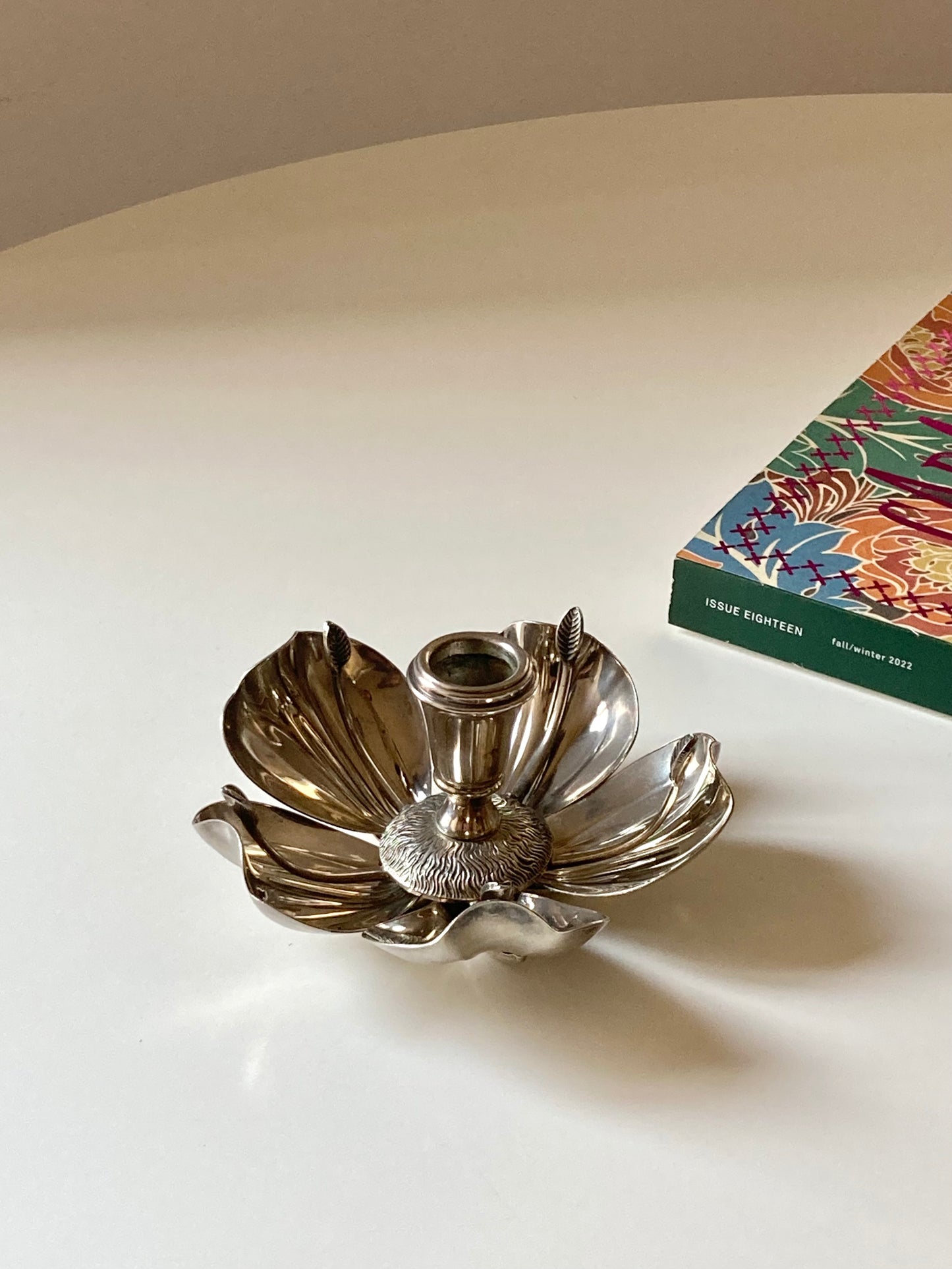 Portacandela a fiore con posaceneri