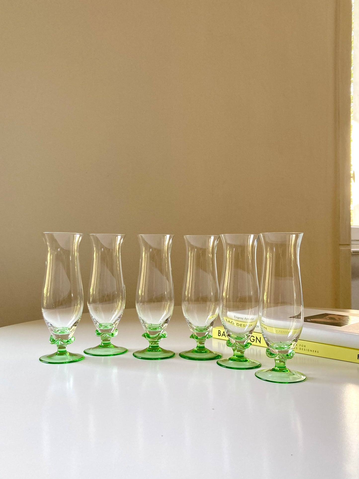 Set bicchieri alti con base verde