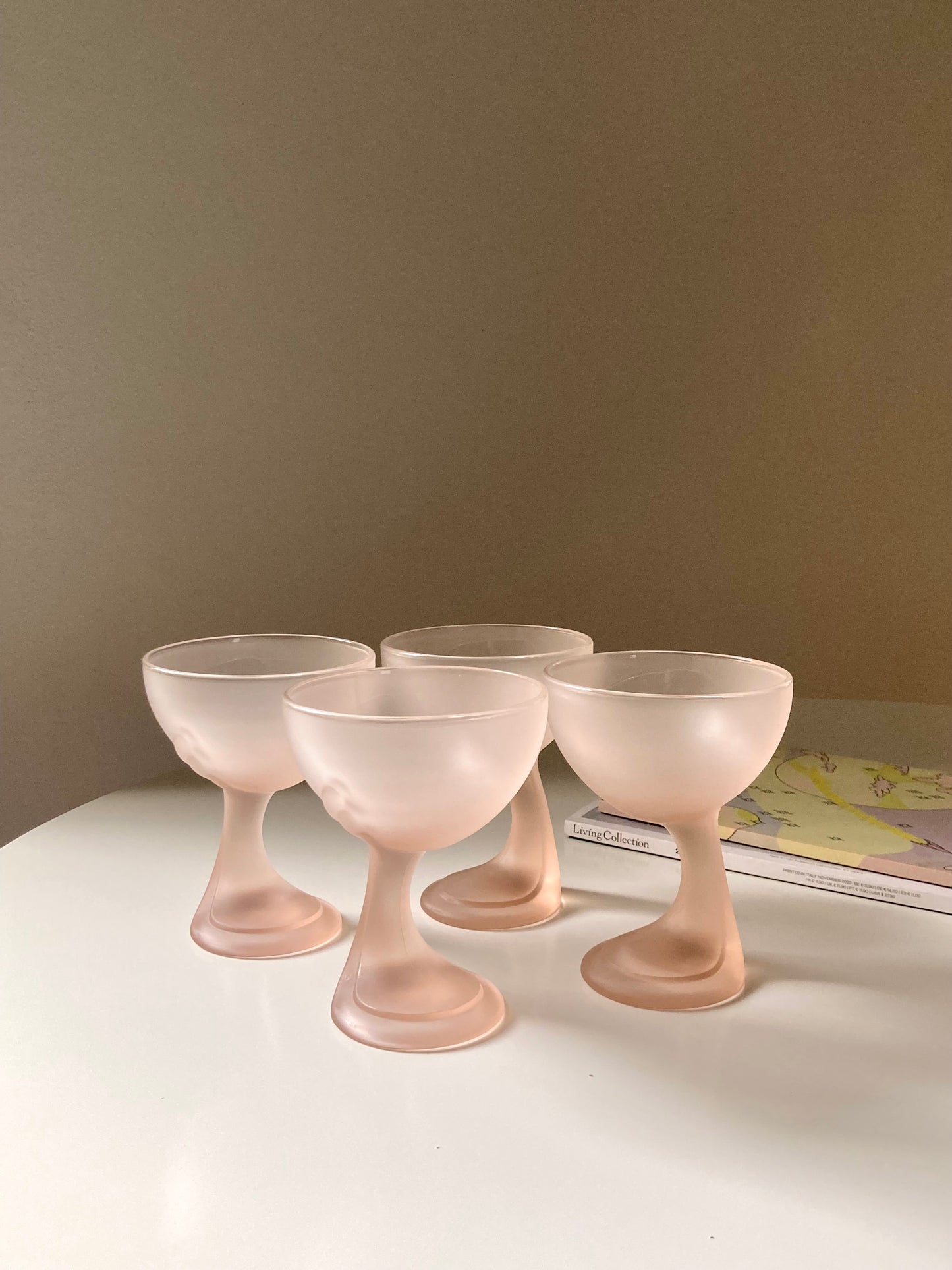 Set of 4 large pink dessert cups