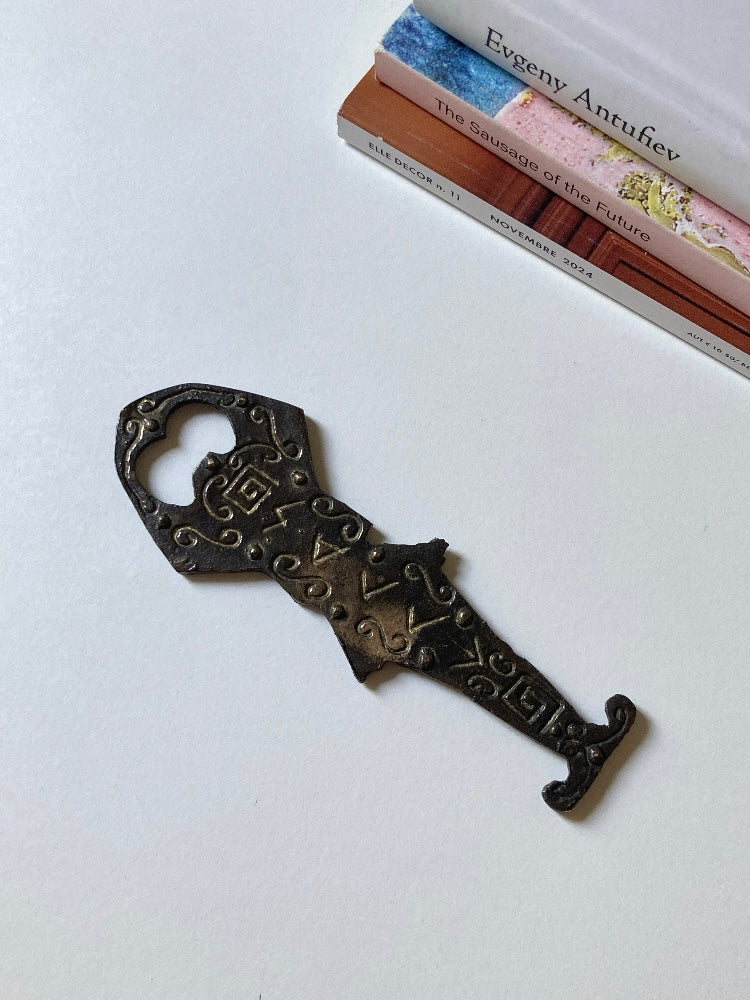 Apribottiglie soldatino greco in ottone