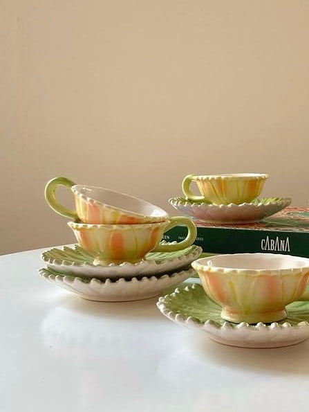 Set di 4 tazzine a fiore in ceramica