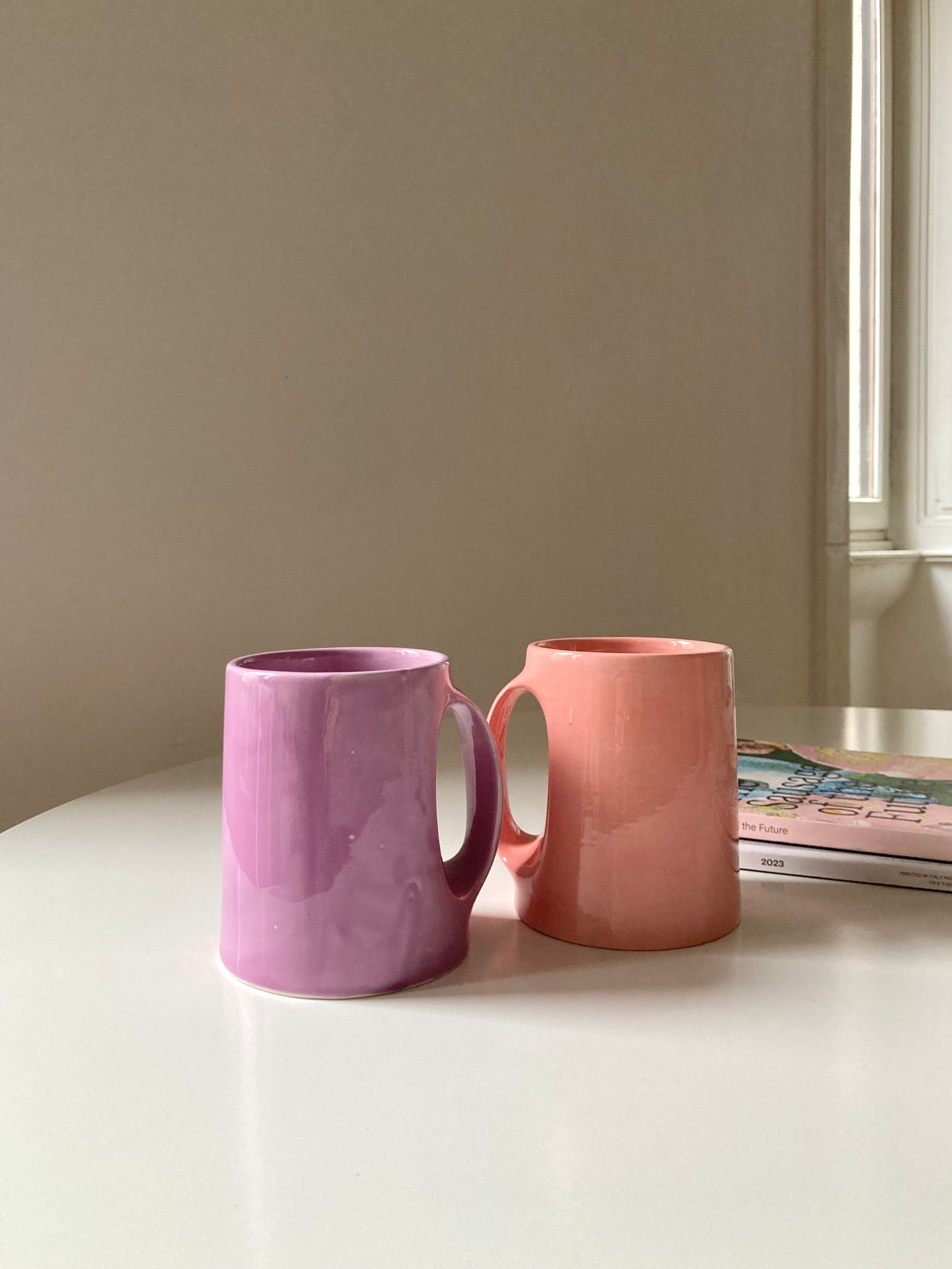 Vaso con manico lilla