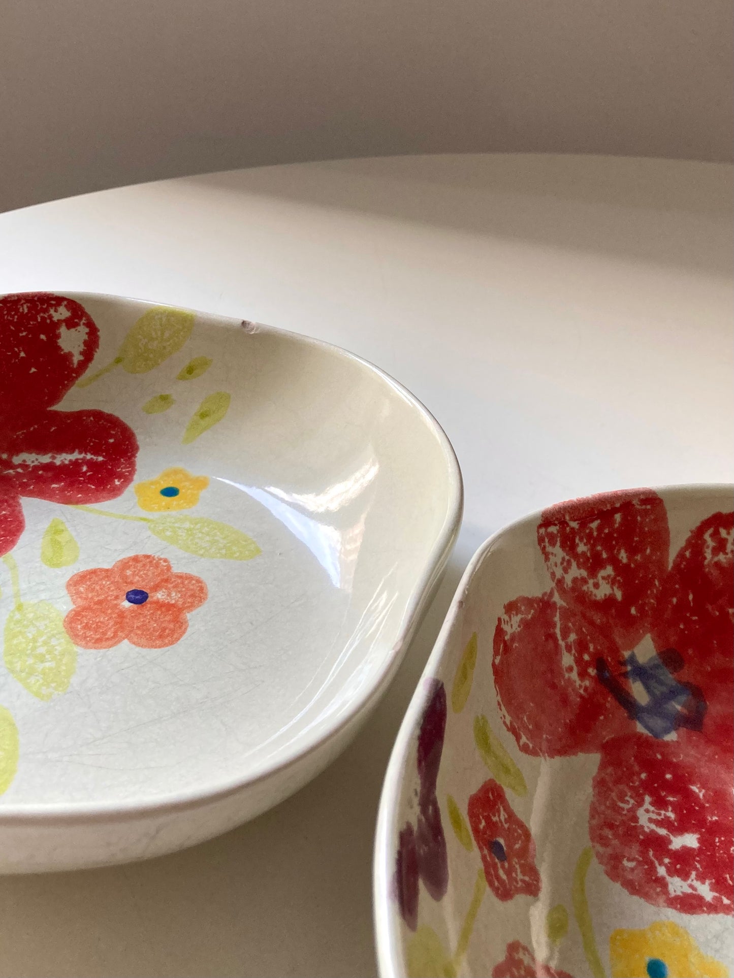 Set of 4 soup plates with flowers