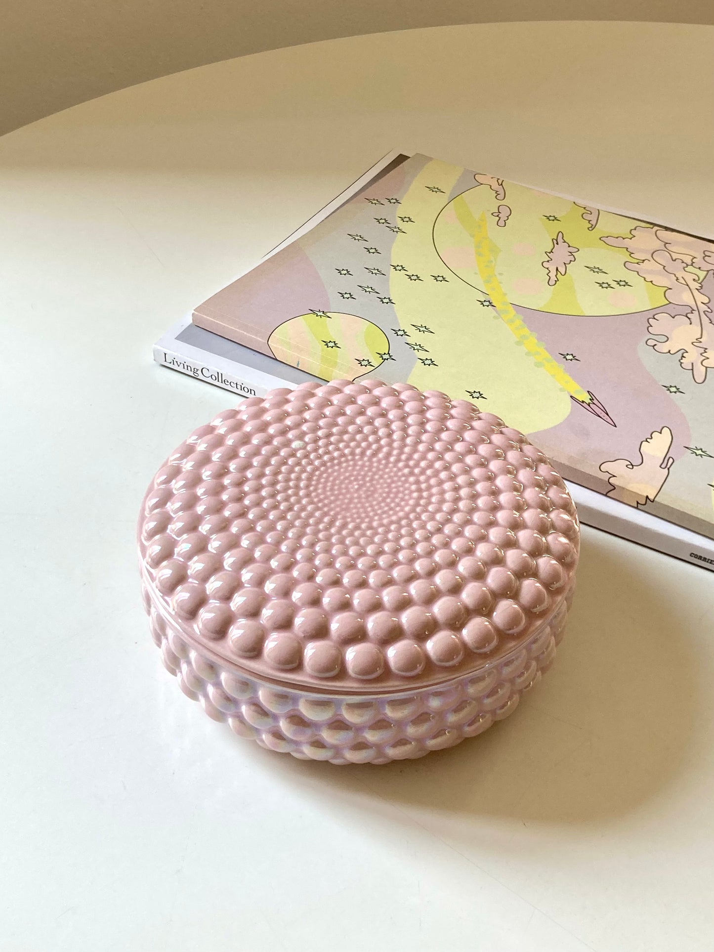 Iridescent pink round jewelery box