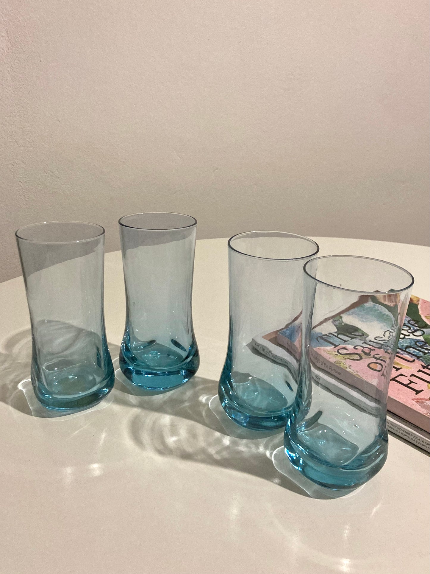 Ensemble de 4 grands verres en verre alexandrite