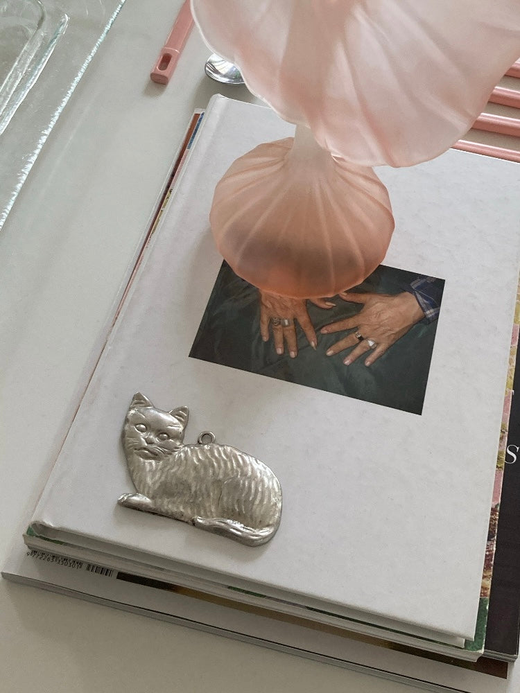 Ex voto vintage a forma di gatto