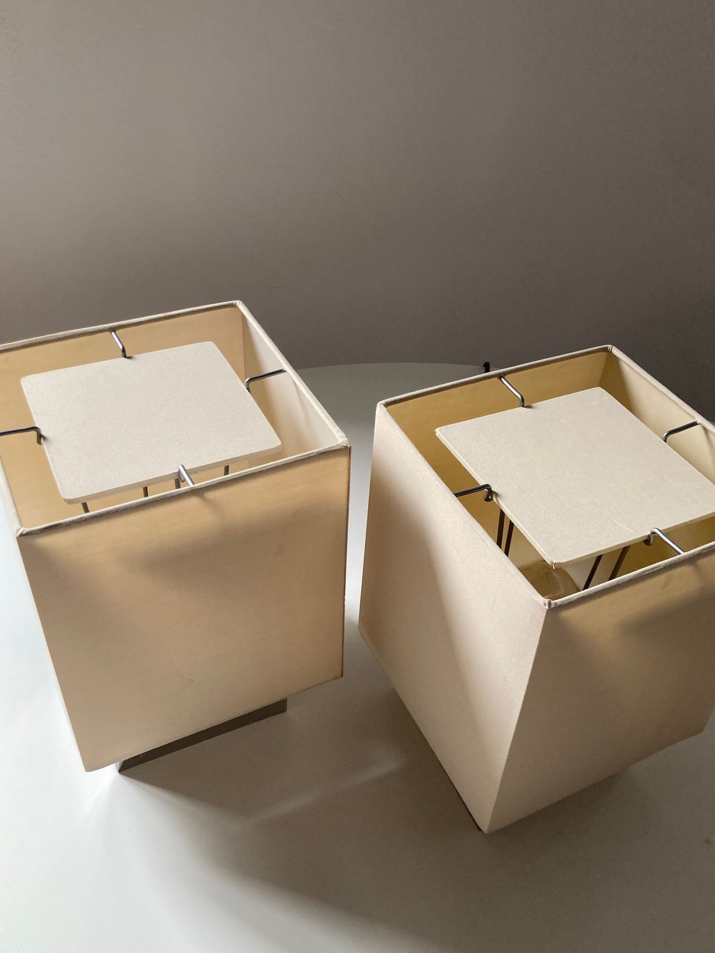 Coppia lampade con paralume color crema