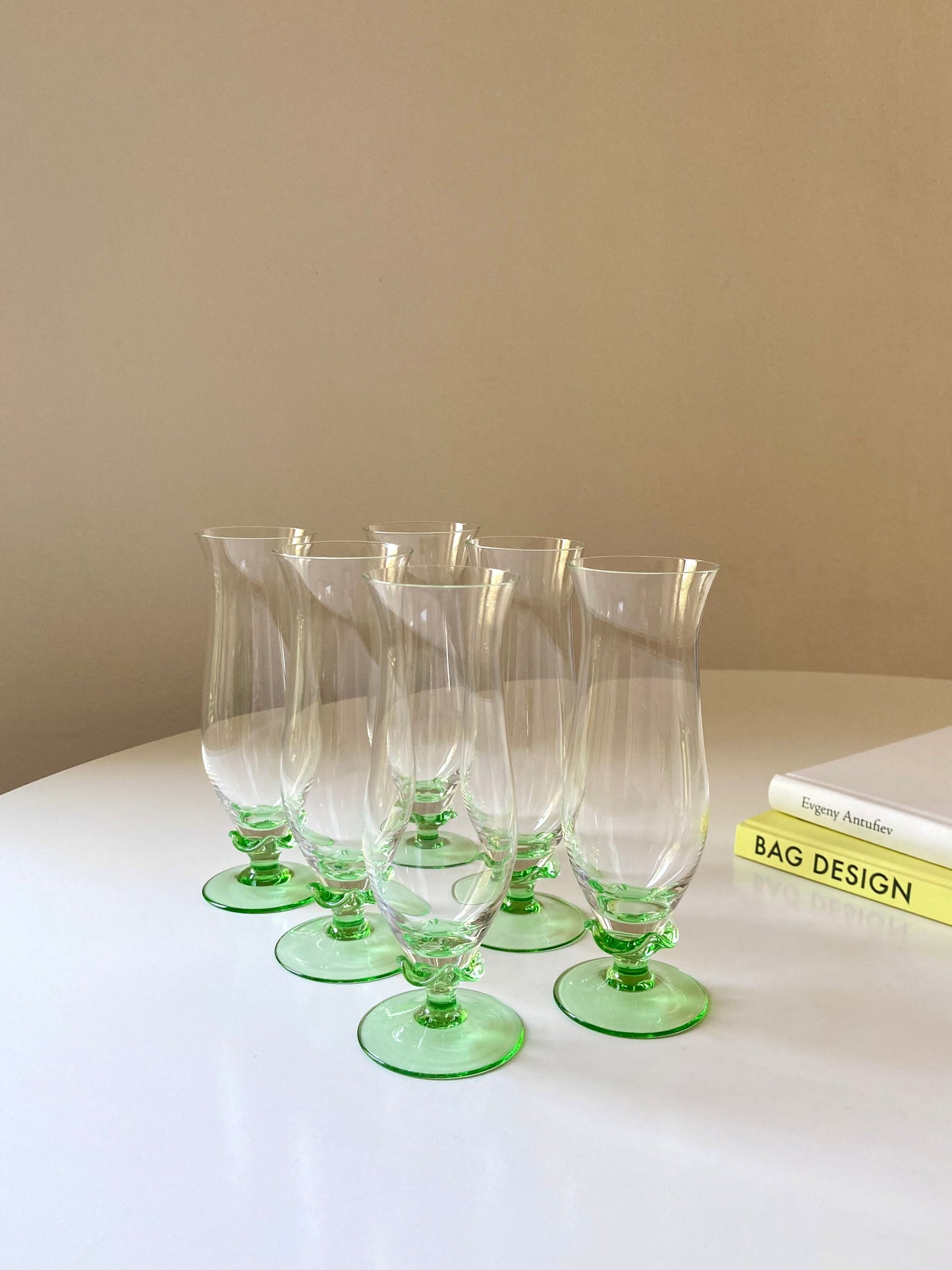 Set bicchieri alti con base verde