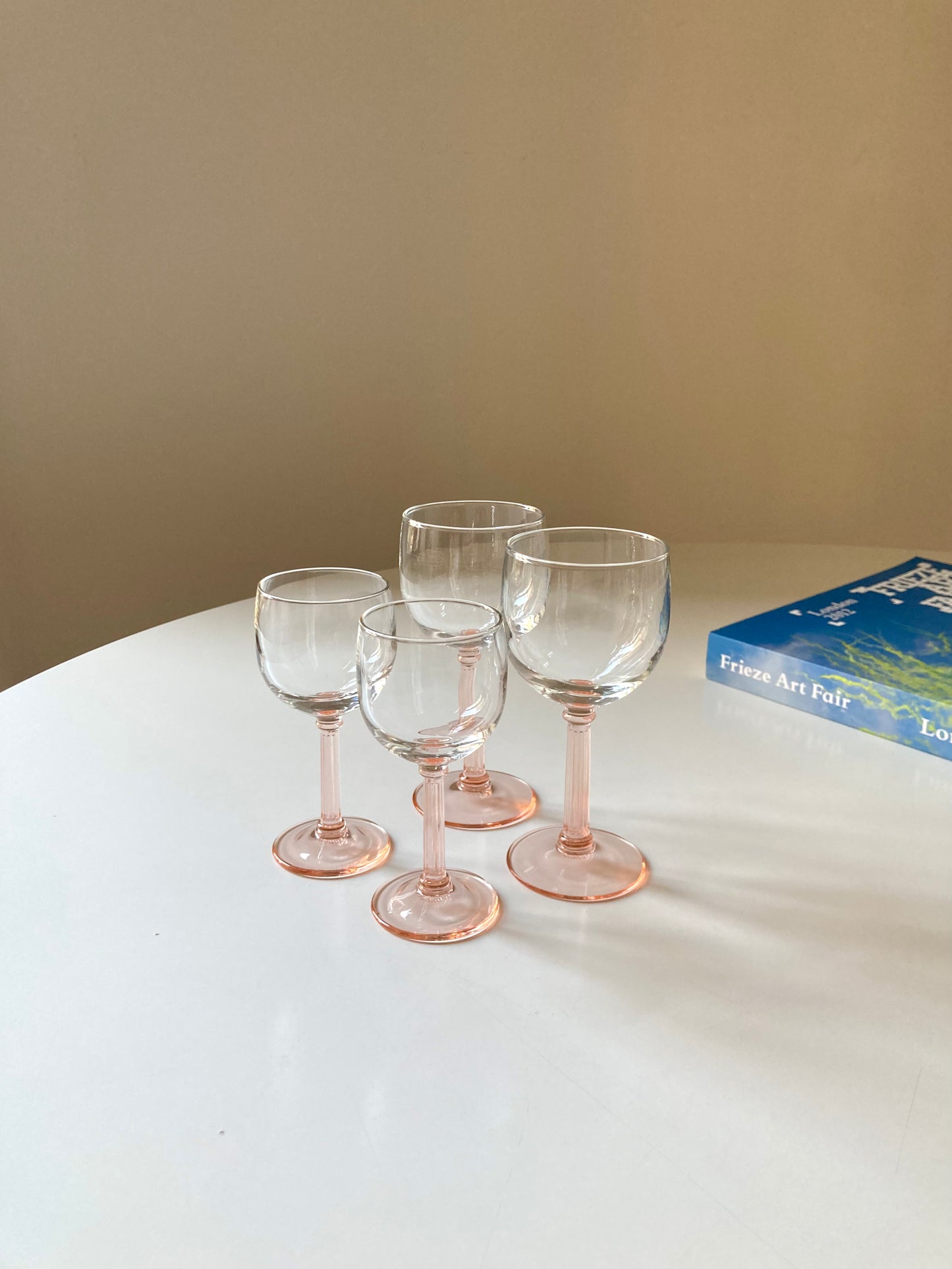 Set of pink stemmed French glasses