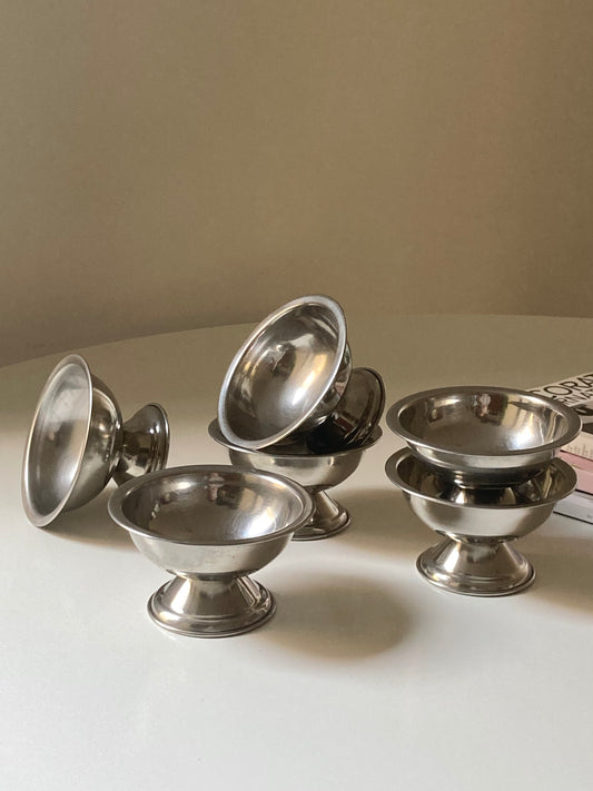 Set di 6 coppette vintage in acciaio