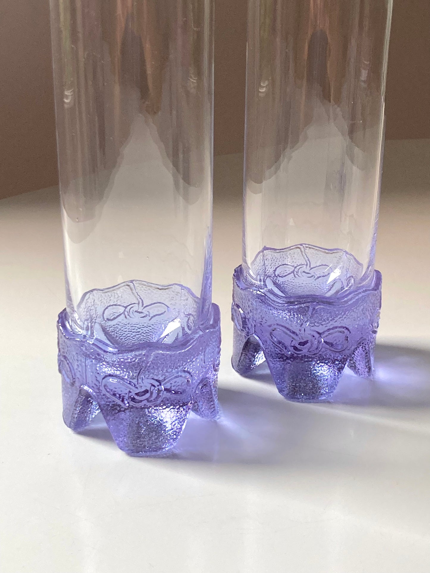 Set of 6 tall vintage glasses with lilac base