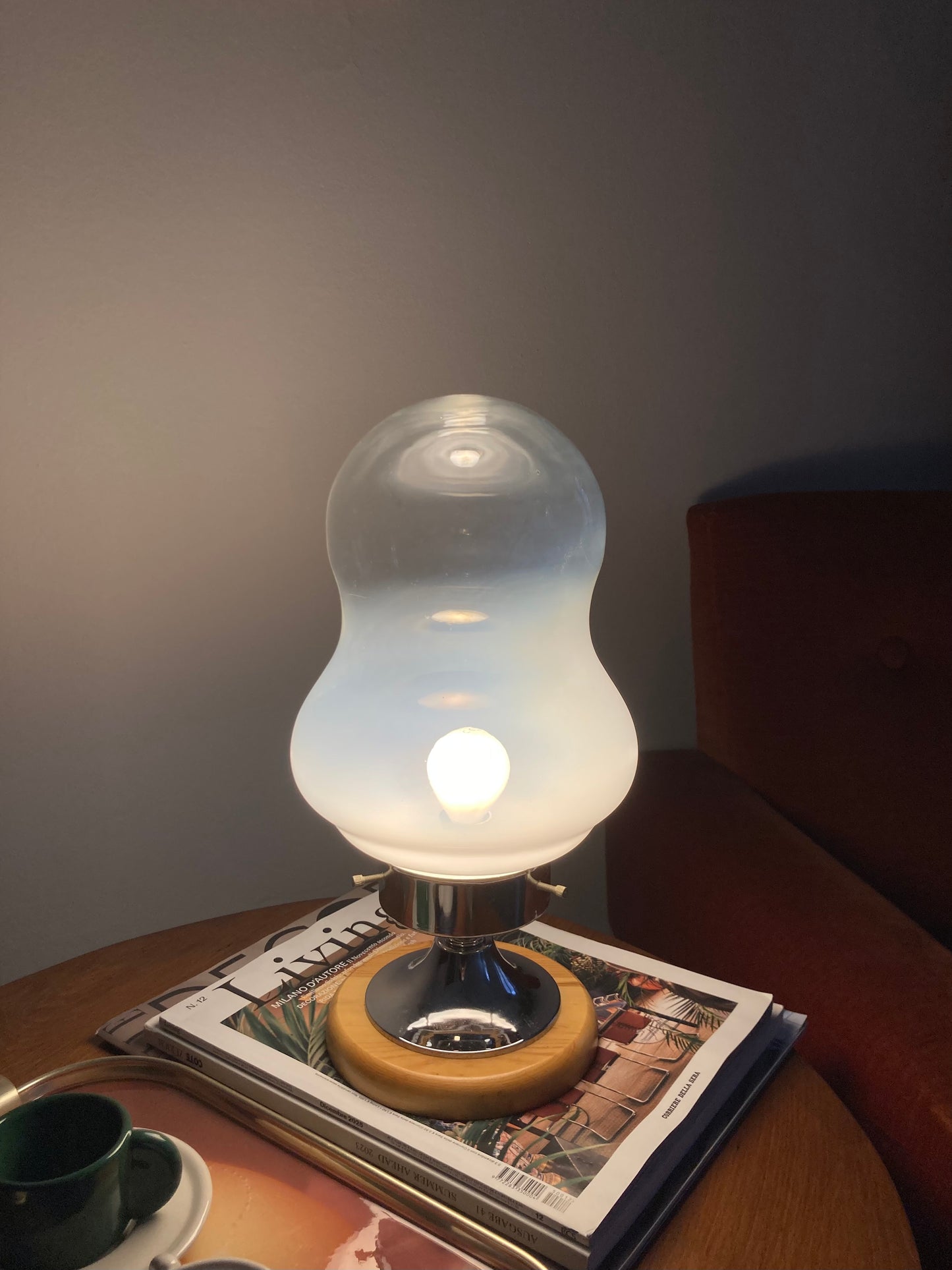 Grande lampada vintage in vetro soffiato