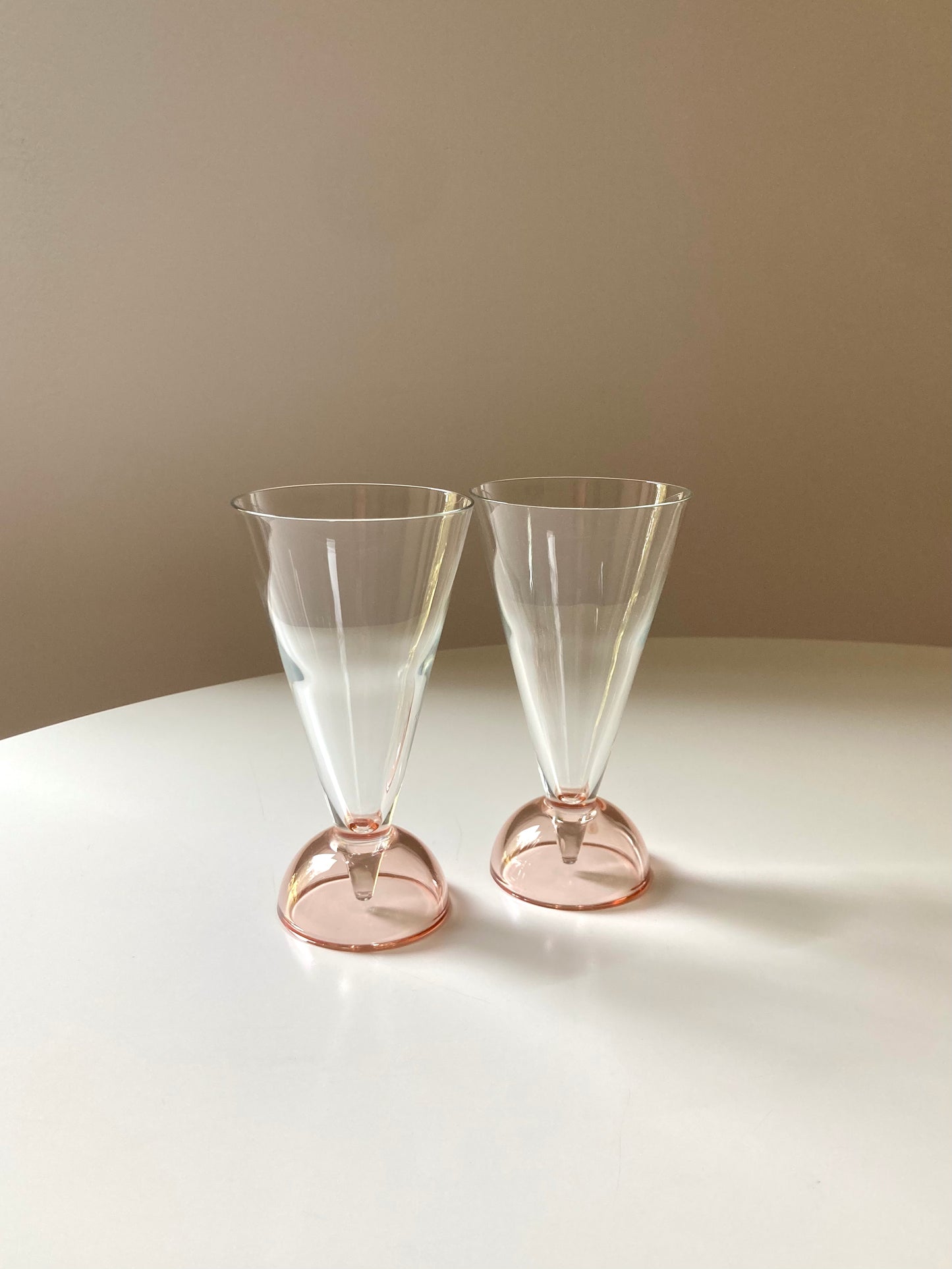 Set of 6 glasses with pink base