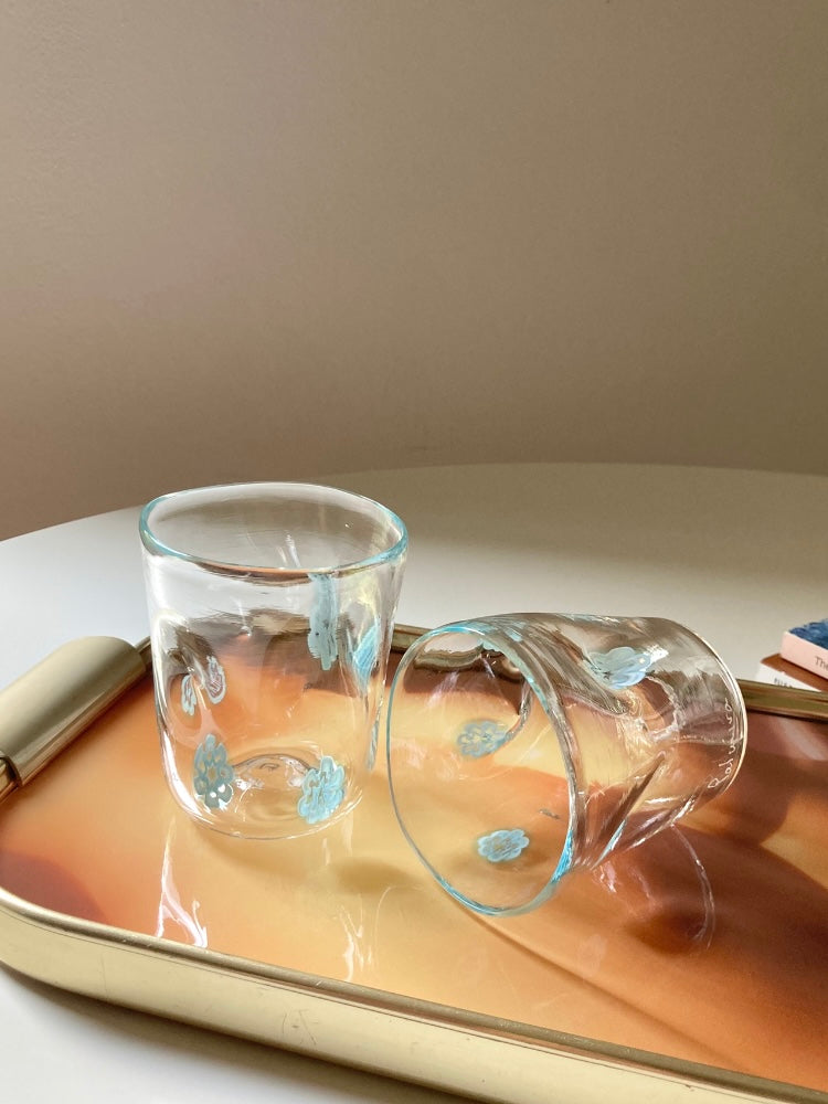 Set di goti veneziani con fiori azzurri