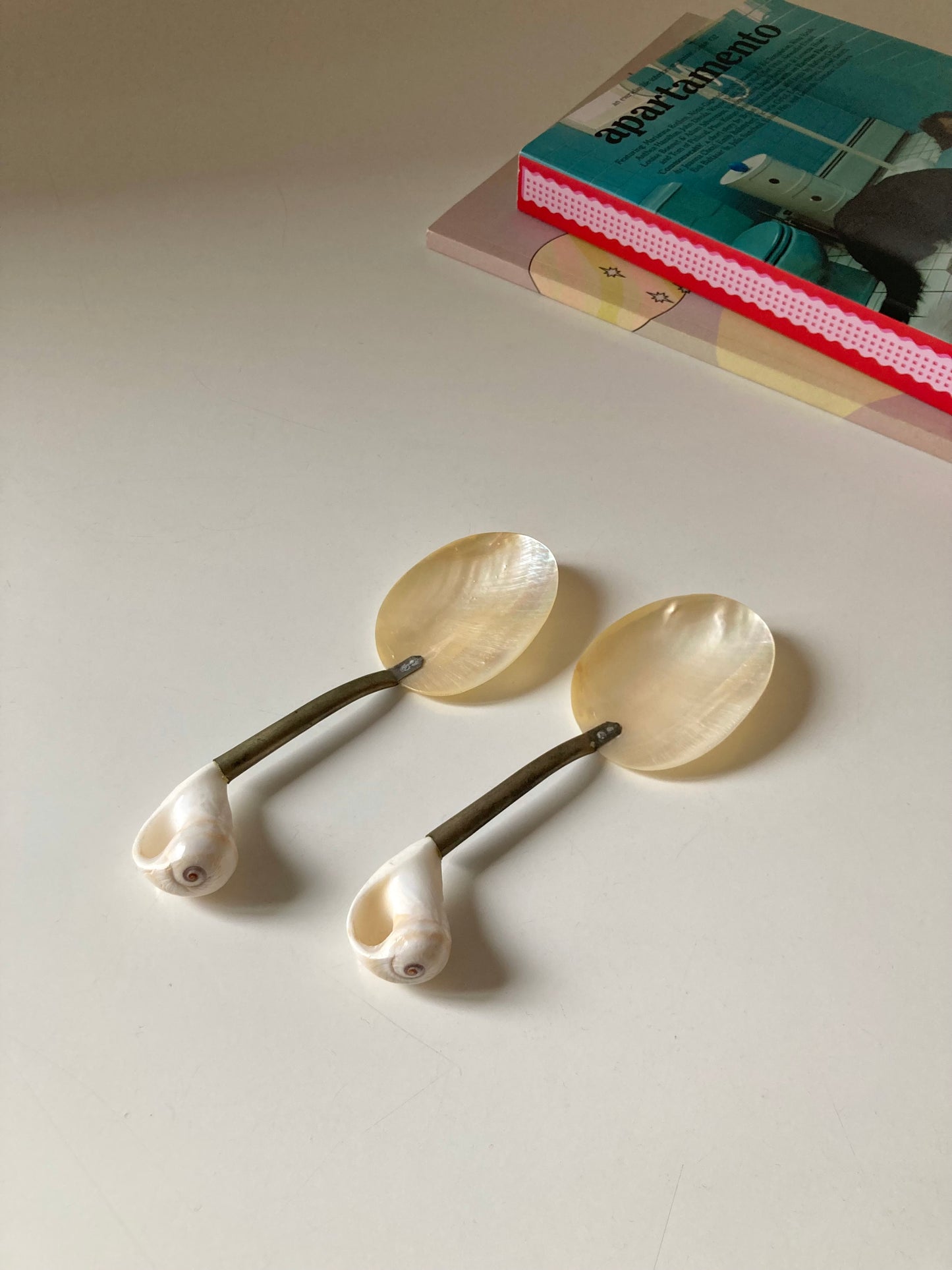 Set of 4 mother of pearl spoons