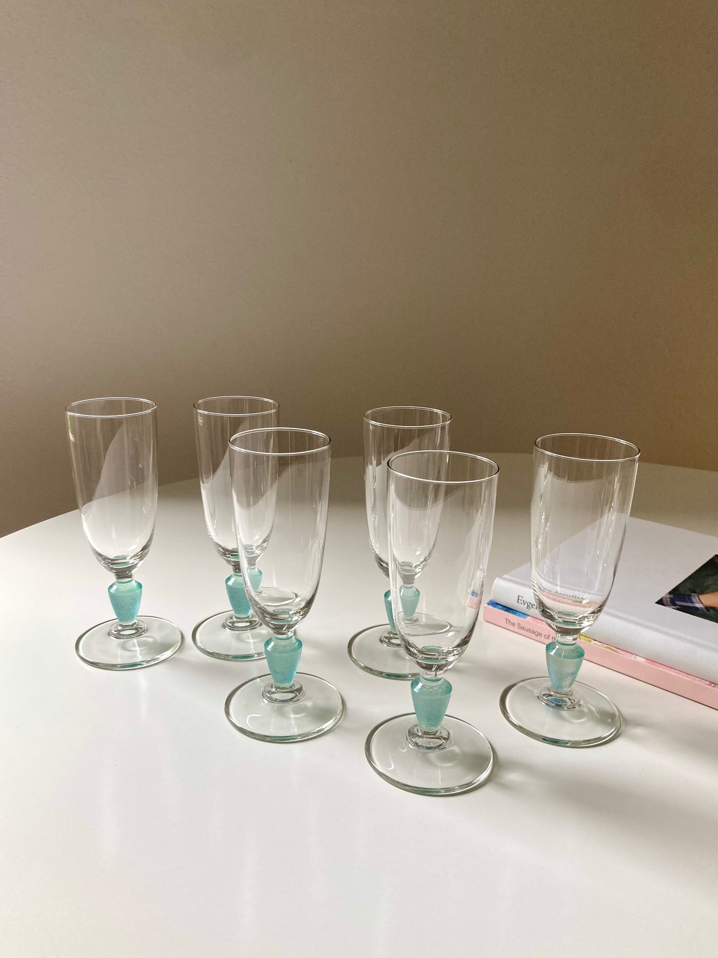 Set of 6 flutes with blue stem