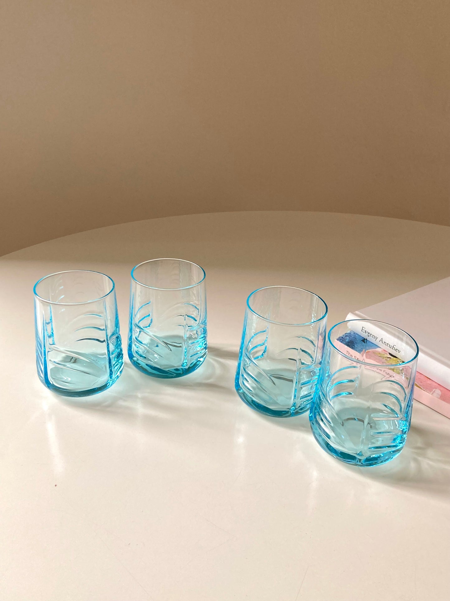 Set of 4 blue glasses