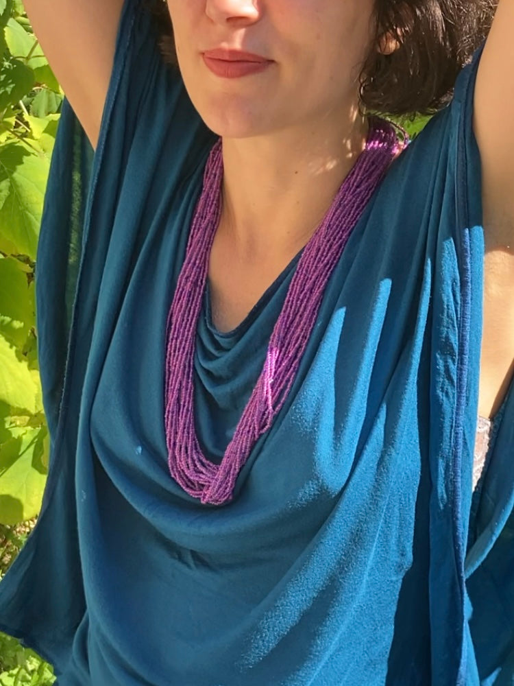 Collana di perline viola in vetro