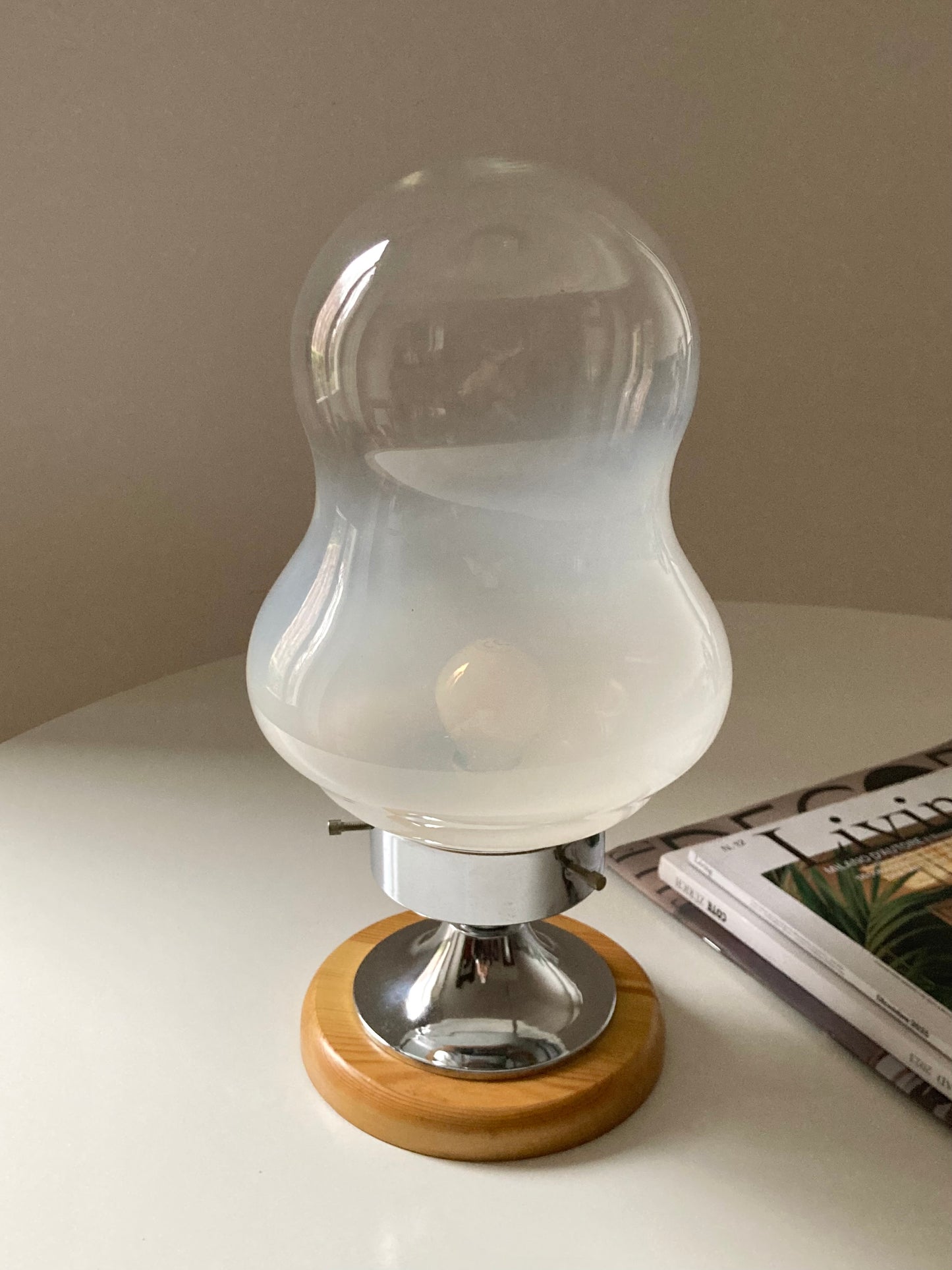 Grande lampada vintage in vetro soffiato