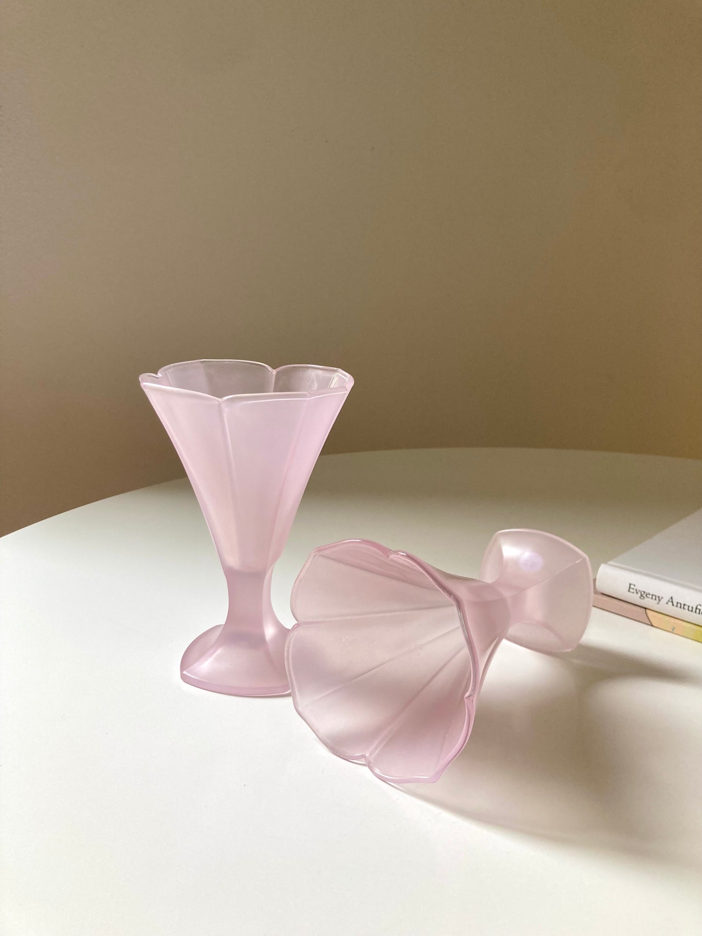 Set of 4 pink dessert cups