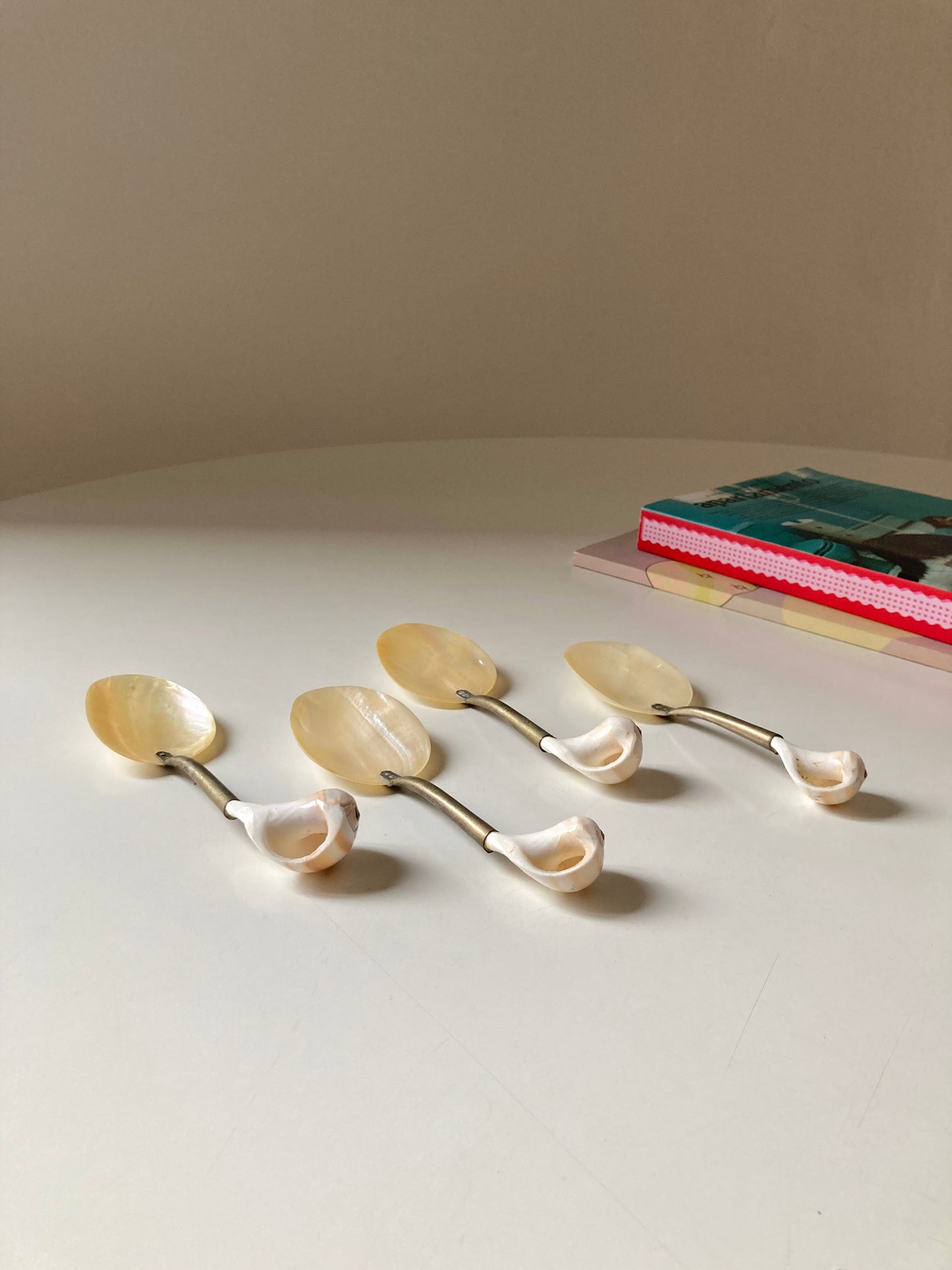 Set of 4 mother of pearl spoons