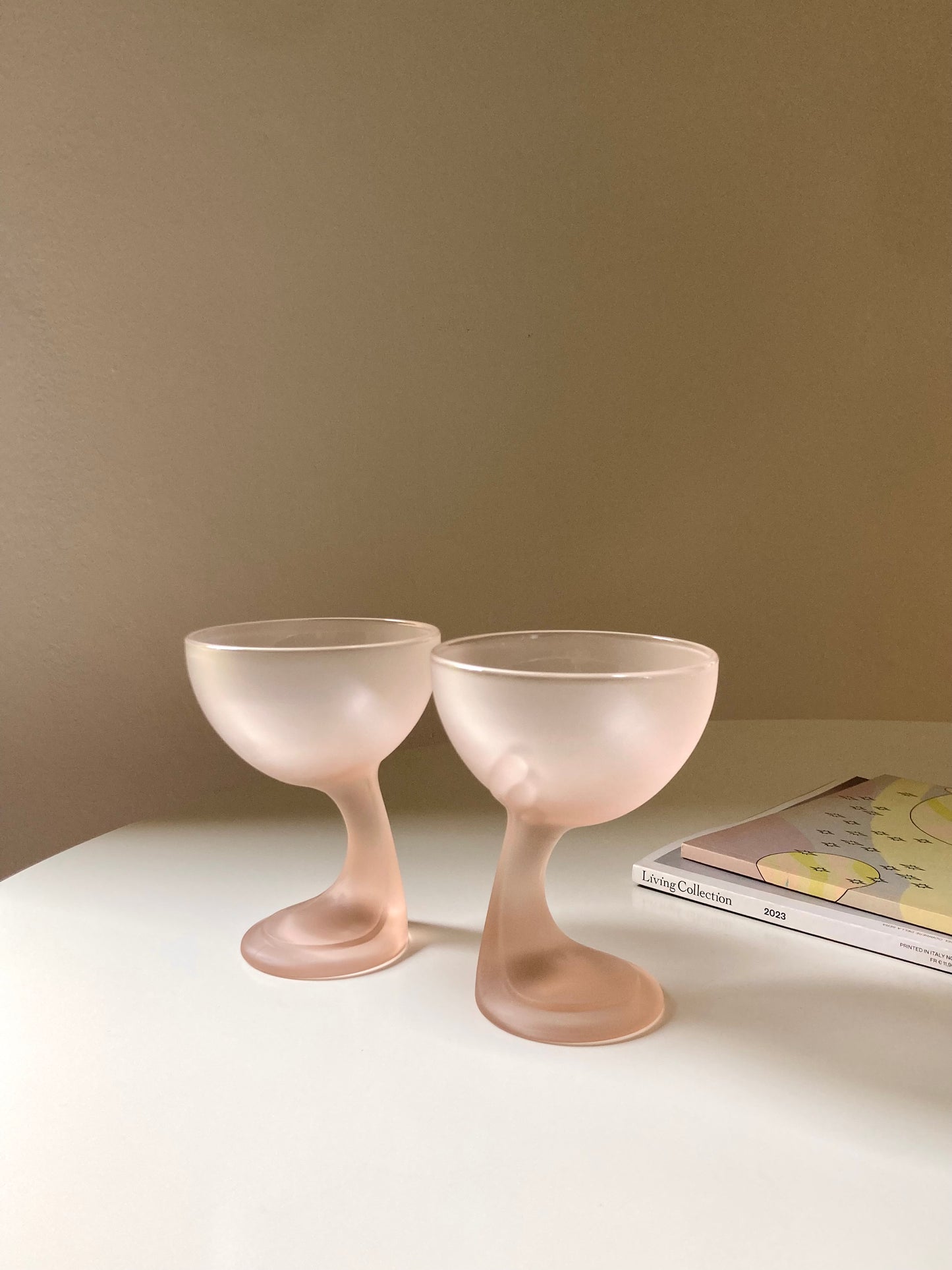 Set of 4 large pink dessert cups