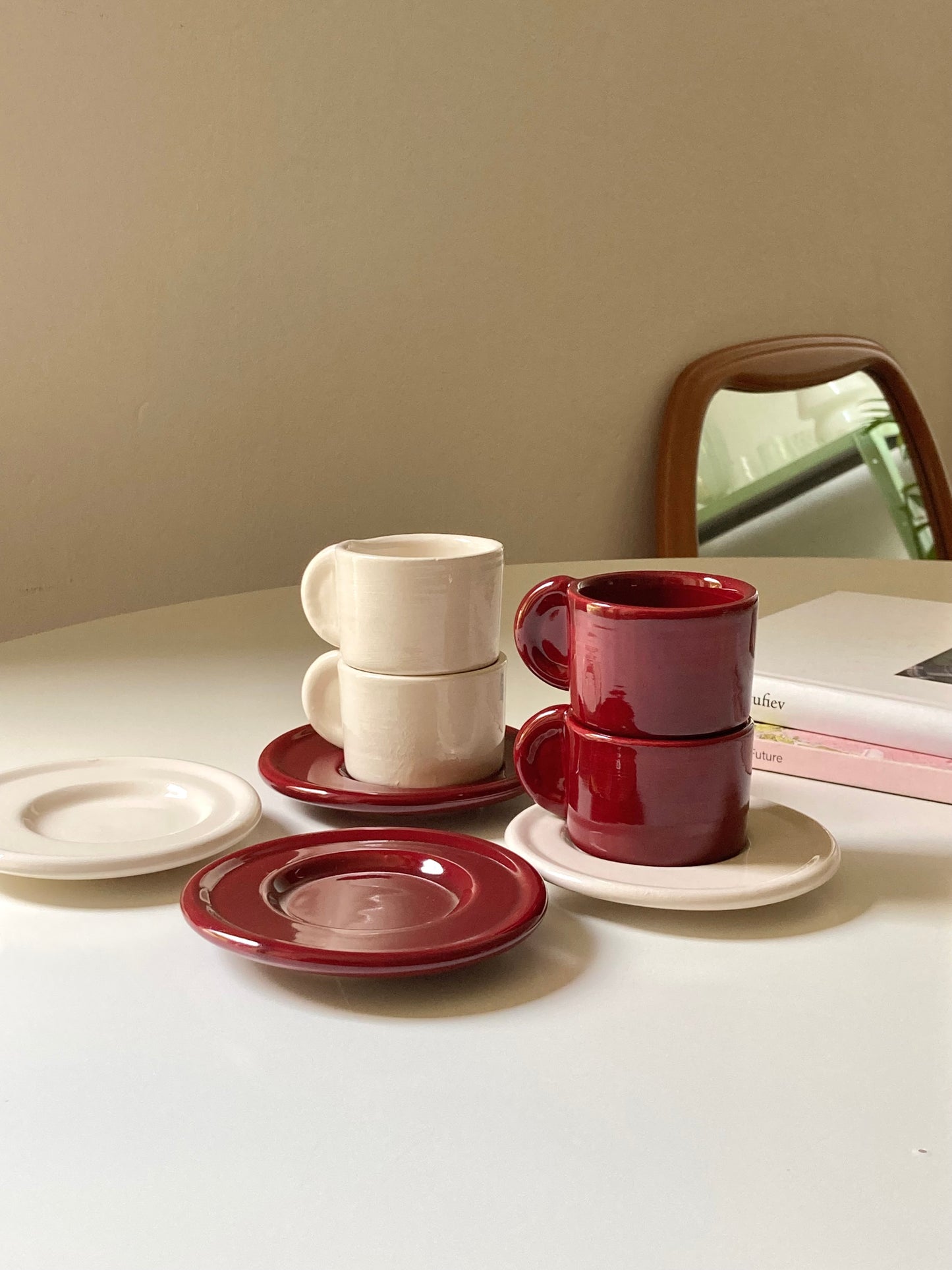 Set 4 tazzine da caffè bianche e rosse