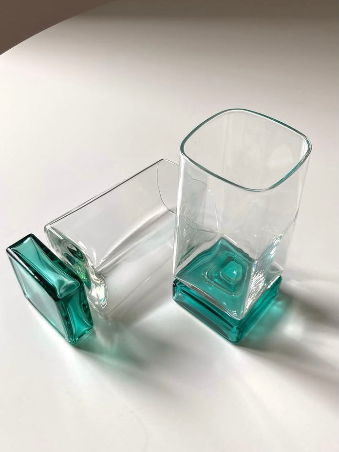 Set 4 bicchieri Bormioli con base quadrata