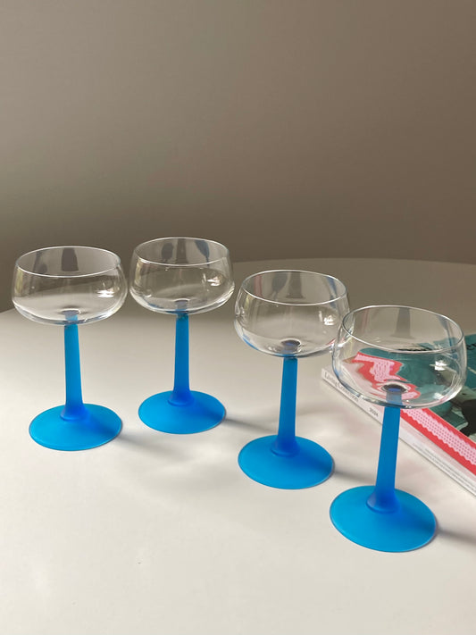 Set di 4 calici con stelo blu satinato