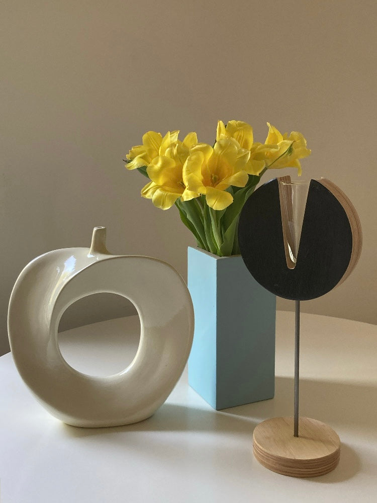 Vaso alto in legno e metallo