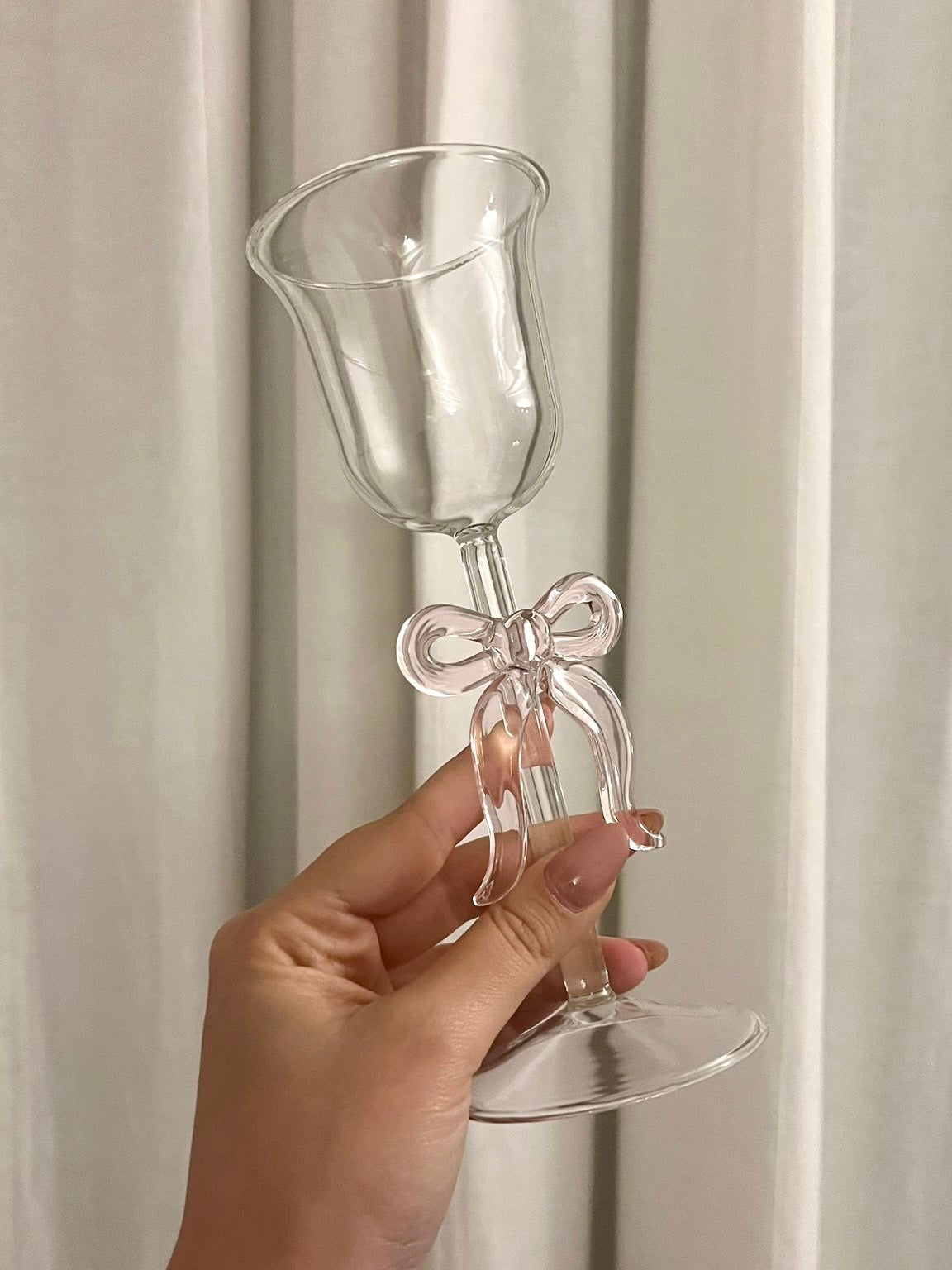Calici con fiocco in vetro rosa