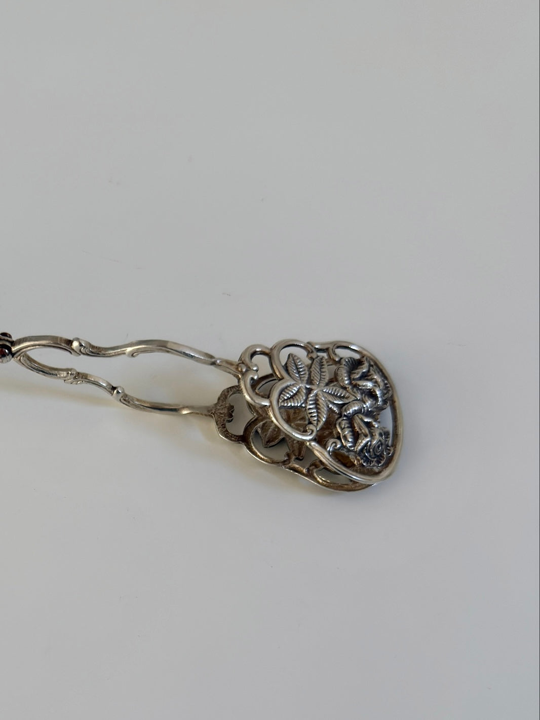 Rosetta ~ Pinza per dolci con roselline